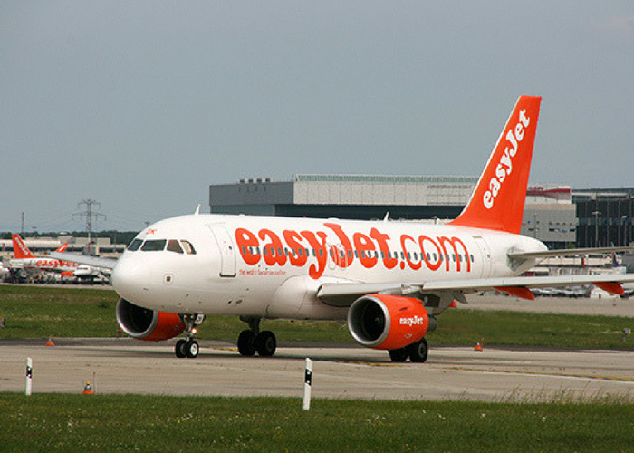 easyjet second bag