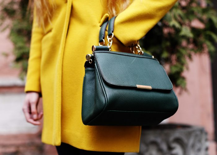 6 Ways to Make Your Purse Lighter