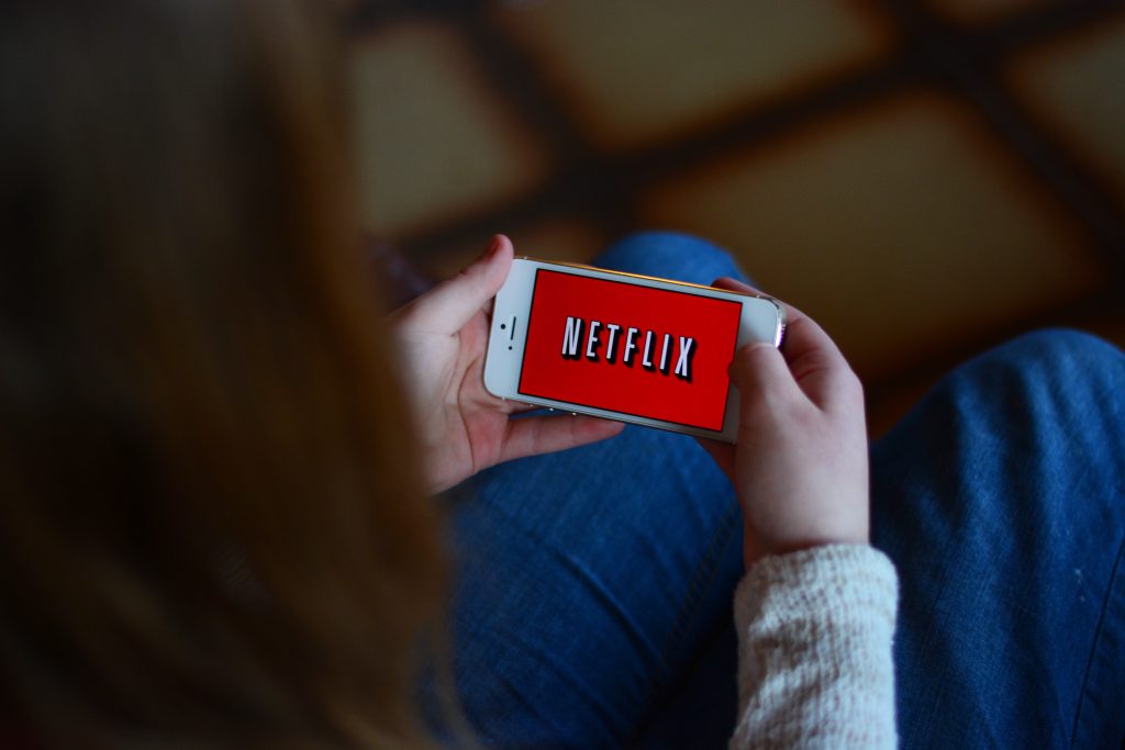 Netflix Adds Download Option for Offline Watching