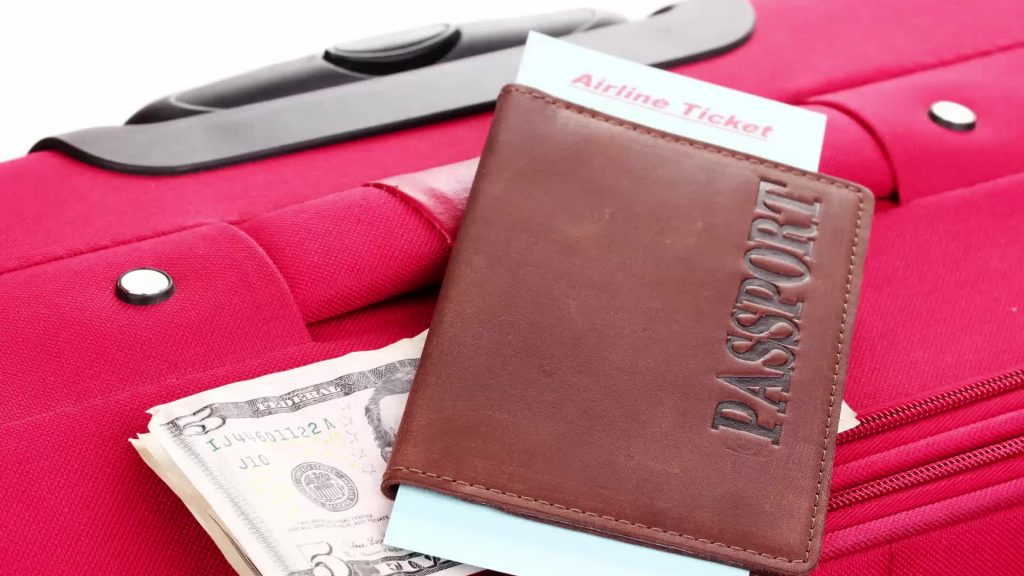 10 Smart Ways to Carry Money While Traveling | SmarterTravel