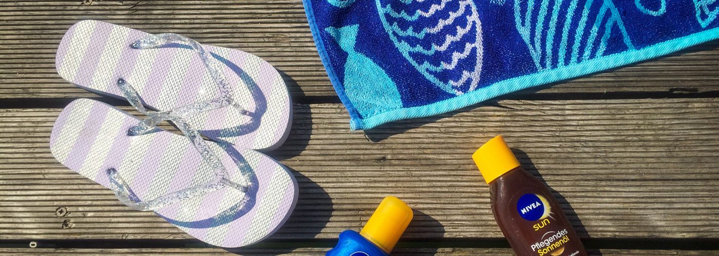 can you pack sunscreen in checked baggage