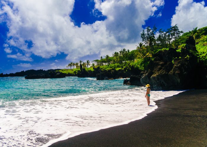 maui black sand beach