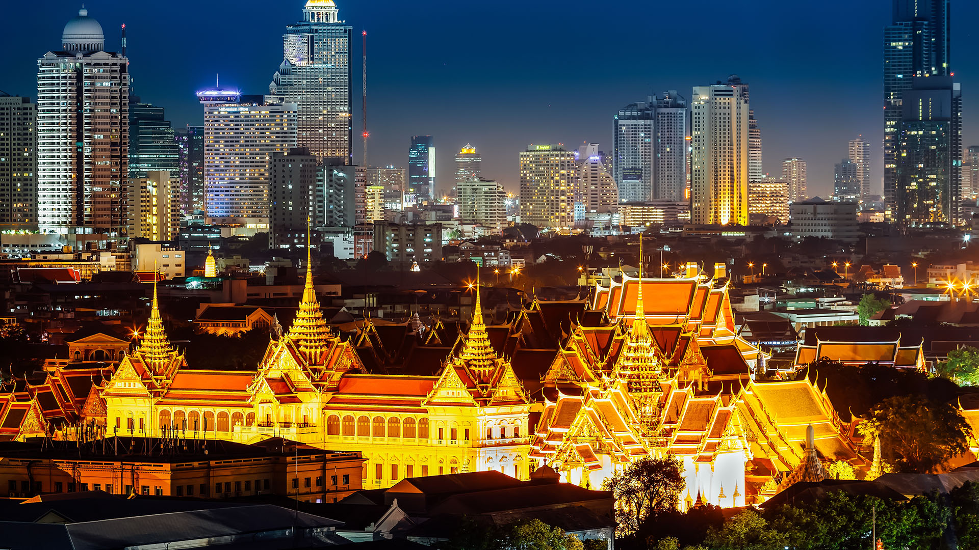 bangkok-grand-palace-at-night.jpg