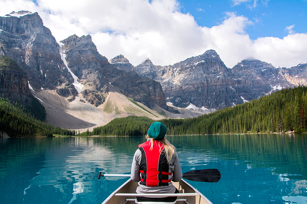 moraine lake alberta. canada