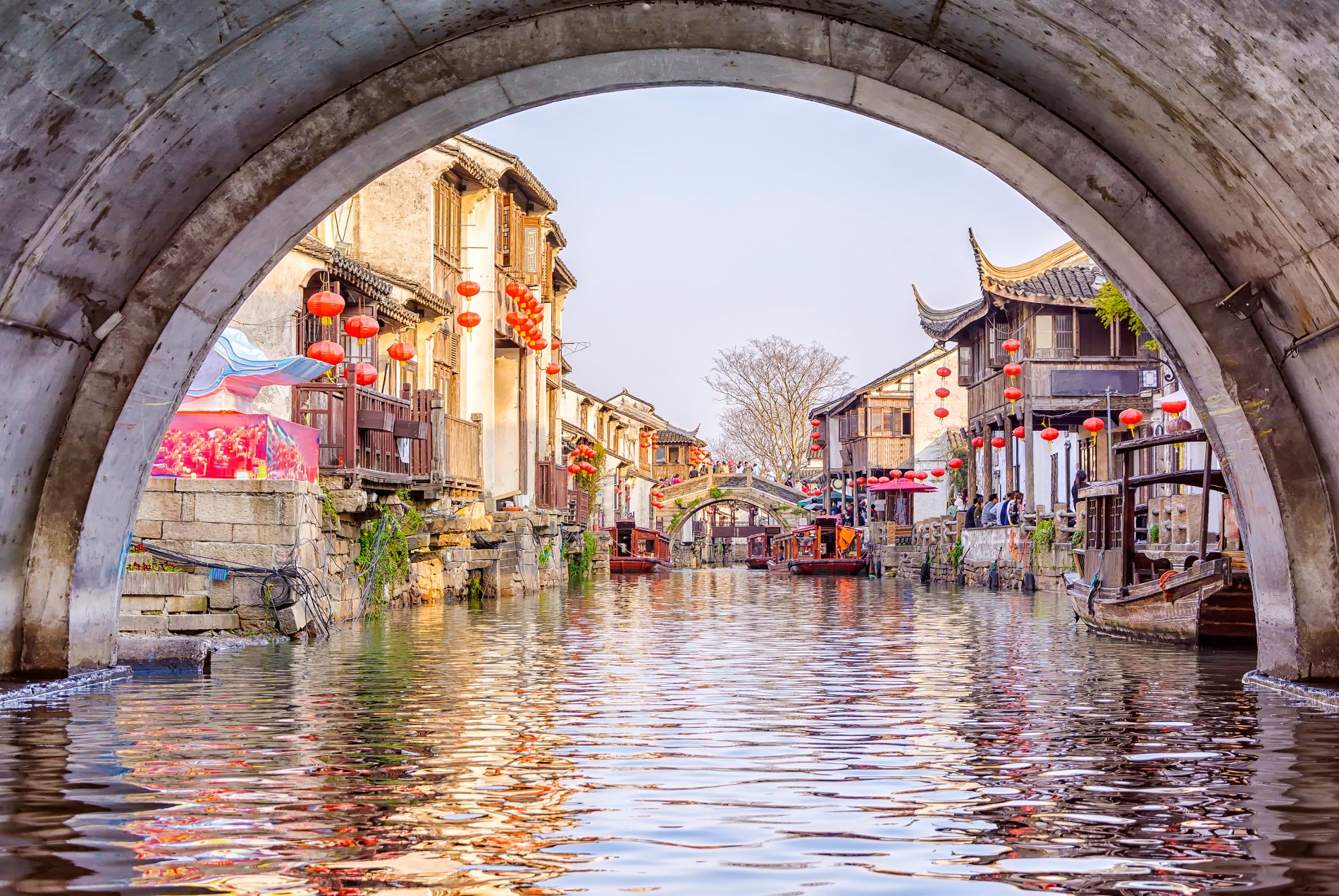 Visit Paris And Venice In The Same Afternoon (In China)