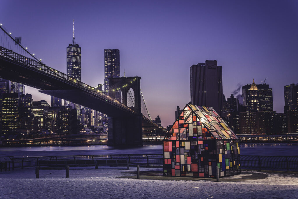 nyc skyline uitzicht in de winter met brug