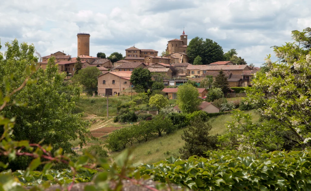 Oingt , Village médiéval aux Pays des Pierres Dorées , Vallée d ' Azergues dans le Rhône